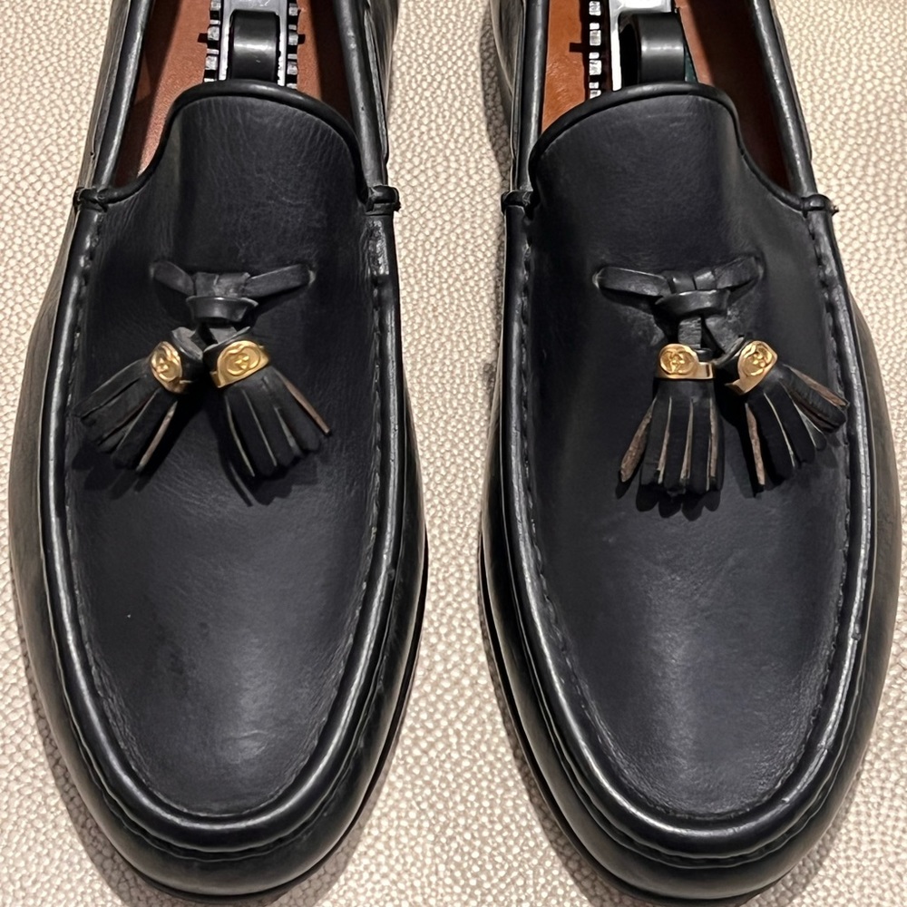 GUCCI Loafers with tassels classic size 41D NEW fits US size 8 dark blue
